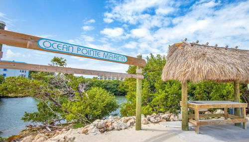 Bright 2BR Condo with Breathtaking Ocean View - Foto 5