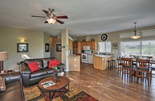 Rivers Edge Golf Condo with Beach Access and Patio! - Foto 4