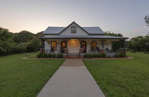 The Bulldog Farmhouse - 100 year old home - Foto 34