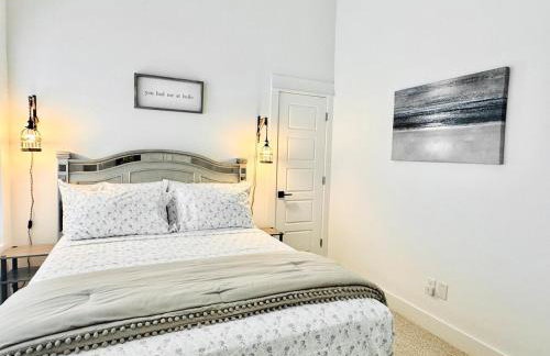 Quiet stylish home close to downtown and airport - Foto 18