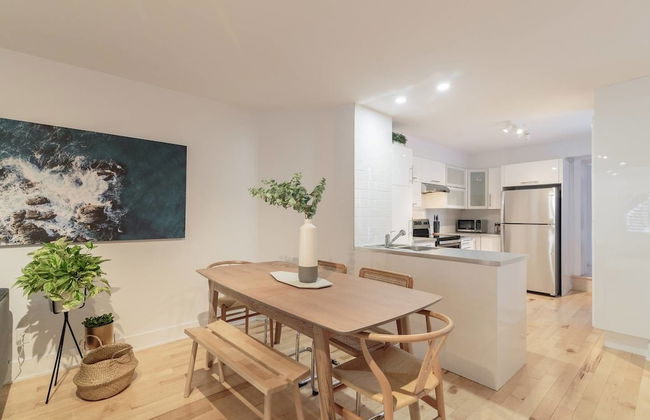 3 Br Luxury & Spacious Apartment in Little Italy - Photo 10