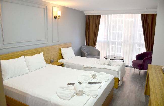 Waves Hotel - Photo 21