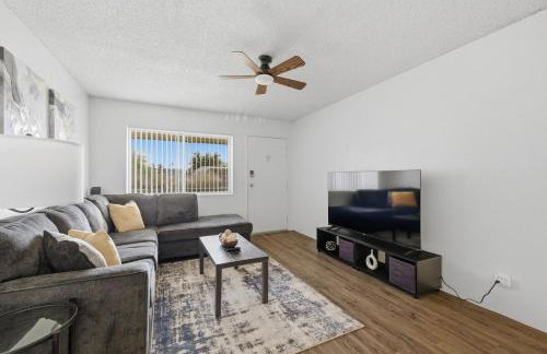 Downtown Mesa Stay Near Arts, hospitals & Campus - Photo 21