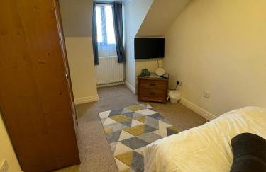 6 Bedroom House For Corporate Stays in Corby Suitable for Nightshift Workers - Foto 42