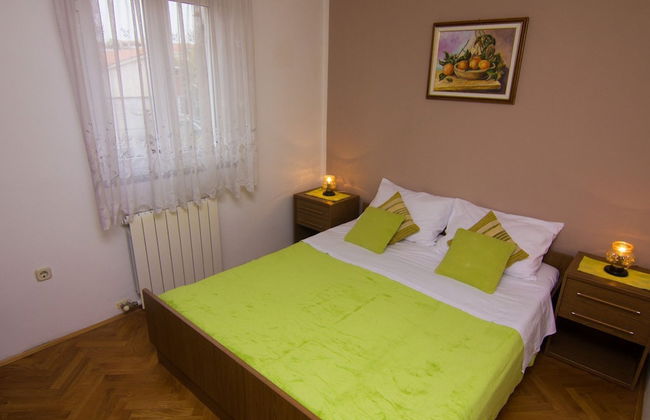 Refined and Timeless Krk Apartment With Terrace - Photo 5