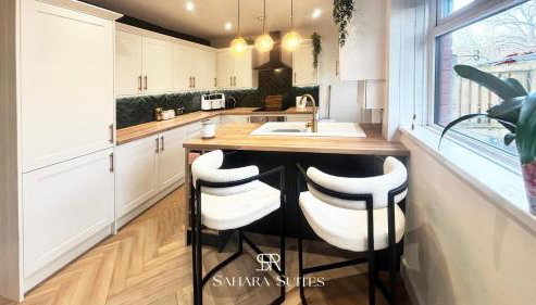 Stylish 2-BR Home sleeps 4 - Contractor & Family - Parking - Foto 2, stove, toaster