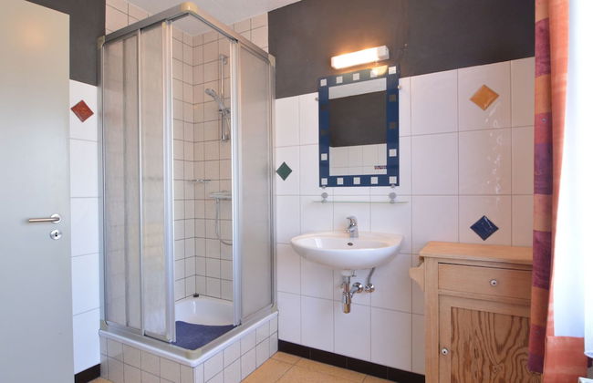 Apartment in Liege With Sauna & Hot Tub - Photo 21