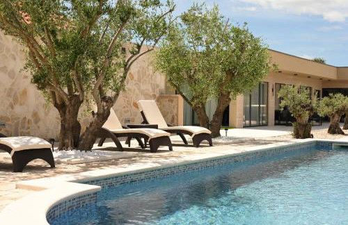 Villa Tina with Swimming Pool, Tennis court, Games room, Sauna, Gym, BBQ - Foto 15