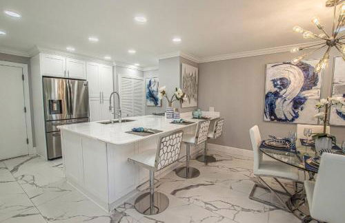 Newly Listed! 20 Percent Off! Golf and Tennis Community - Lavish Living - Foto 1