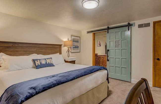 5BR Mnt Viewsdowntown Luxuryfirepit & RV Parking - Photo 8