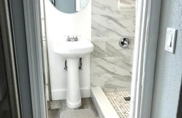 NEW Pompano Beach AirPark Duplex! Patio Parking! - Foto 8