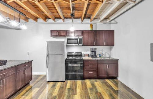 Stylish Chic Retreat At Lafayette Lofts 1 Bedroom Apts by RedAwning - Foto 20