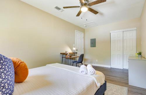 9 Mi to Downtown Home with Deck in San Antonio - Foto 12