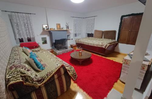 Charlami's Mansion -Παραδοσιακό Πέτρινο Σπίτι με Τζάκι και Πανοραμική Θέα - Foto 7