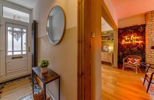 Boho Beach House Hot Tub, 3 Bedroom - Foto 8