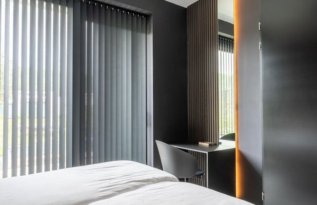 Chic Family Villa With Play Area - Photo 3