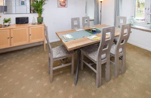 The Old Farm House - Photo 4