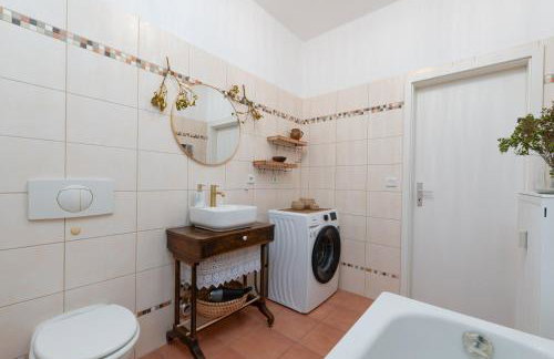 Ruhig - Privatparkplatz - barrierearm Quiet - private car park - low barrier - Photo 19