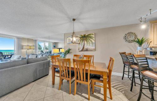 Destin on the Gulf 205 - Updated Gulf Front Property with Free Beach Service - Foto 12