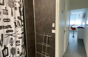 Le Mun,3 étoiles-T2-60m2-balcon-parking-wifi-linge-produits-face à la gerdarmerie-vue cathedrale - Foto 21