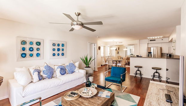 Uhost AI 3BR Condo Stunning Water Views - Foto 2, Habitación