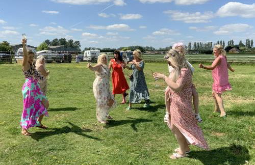 Glamping With Llamas - Foto 12