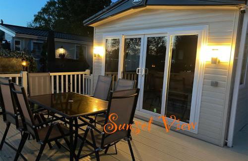 Tattershall Lakes Sunset View Caravan Lakeside, Hot Tub, Garden, Private Fishing Peg & WiFi - Foto 40