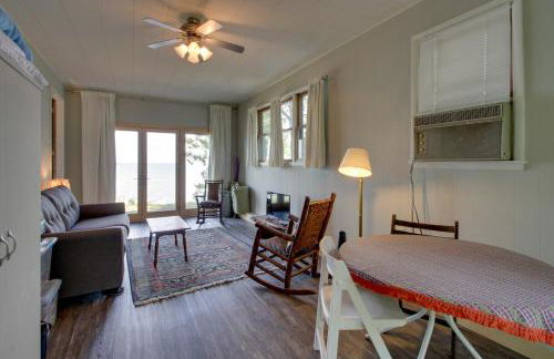 Pelican Lake Cabin Private Beach and Scenic Sunsets - Foto 11