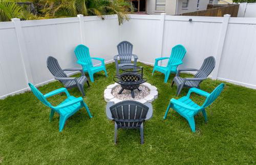 Luxe Getaway w Pool, Games & Fun Vibes - Foto 70