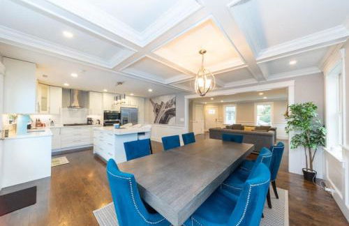 Ultra-Luxurious Home near Boston (Pet-Friendly) - Foto 15