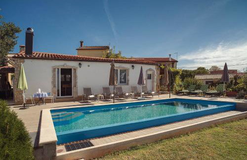 Oberhalb des Limfjords liegt diese Ferienwohnung mit Pool, Terrrasse und Grillplatz - Foto 16