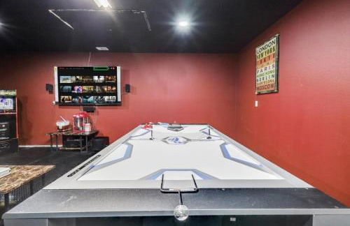 Luxurious 5BR 2BA Holiday Home with Pool, Grill, Sauna & Game Room - Foto 36