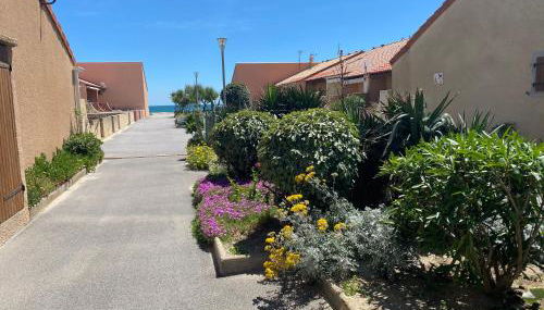 Leucate, maison dans village naturiste Eden à 50 m de la plage, 4 personnes - Foto 2
