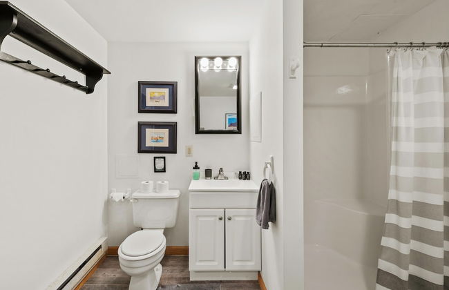 Waterside Haven by Avantstay Lakefront Hot Tub Game Room Fire Pit - Photo 34