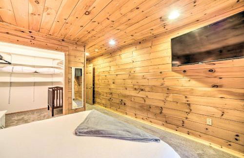 Spacious Cabin with Decks Near Saratoga Springs - Foto 15