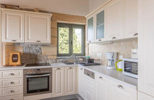 Luxury Villa Nefeli in Stoupa, Private Pool & BBQ - Foto 14