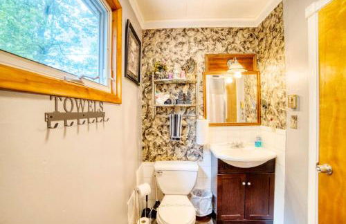 1mi to Lake Wallenpaupack | Firepit | Pet Friendly - Foto 15