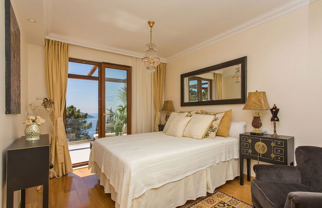 Luxury Villa Dolce Vita with Pool - Photo 6