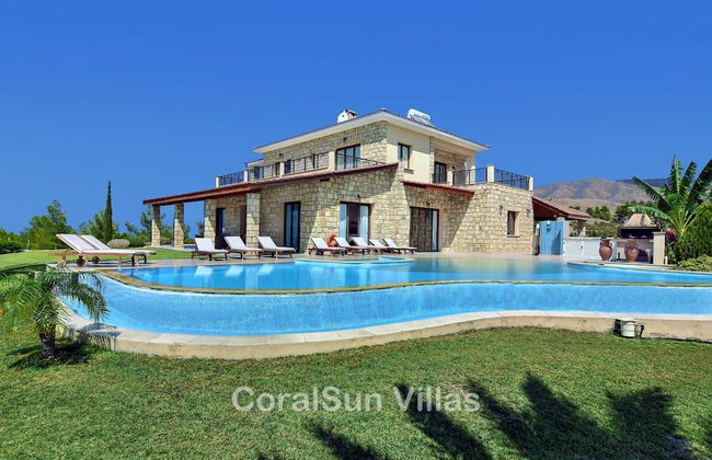 Amazing Luxury Villa, Enormous Heated Pool Jacuzzi, Gym, Games Room In Paphos, - Foto 36