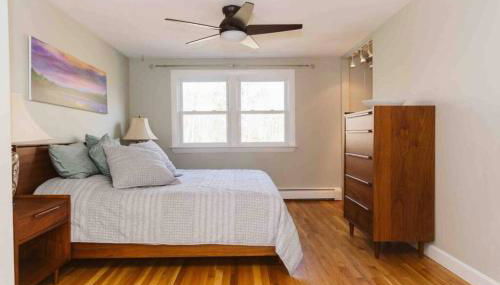 Manchester by the Sea|Outdoor Fireplace|King Bed - Foto 4