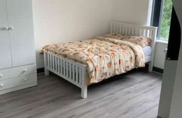 Newly refurbished studio, great location 8 studios - Photo 26