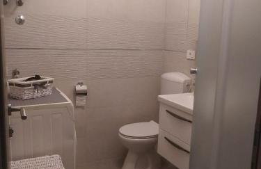 Apartment Joia near Bačvice Beach with Balcony & Parking - Foto 13