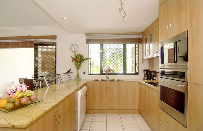 The Mediterranean Beachfront Apartments - Foto 16