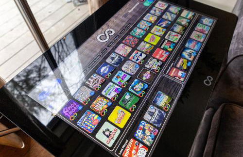 Luxurious Poconos Retreat - Hot Tub, Sauna, Games - Foto 38