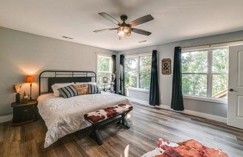 Walk to Lake Barkley! Family Home with Outdoor Oasis - Foto 11