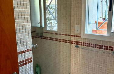 Villa with private pool, ocean & mountain views - Foto 40