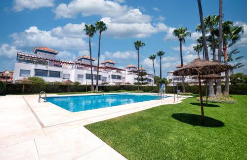 Family Fairways I Spacious 4-Bedroom Townhouse Near Beach & Golf, Estepona - Photo 50
