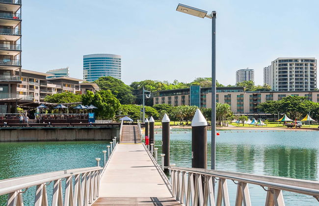 Darwin Hop On Hop Off Bus - Photo 1