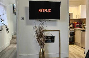 Luxury ApArt Gallery Apartment 1 Near River & Free Parking - Foto 47