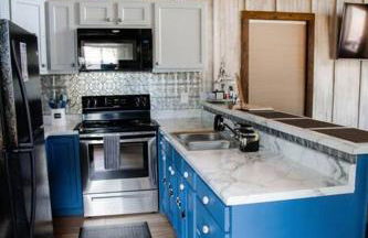 Rustic Chic Alabama Cabin w Loft Fire Pit Pet Friendly Fenced Yard Lake Guntersville - Lucky Lodge - Foto 26